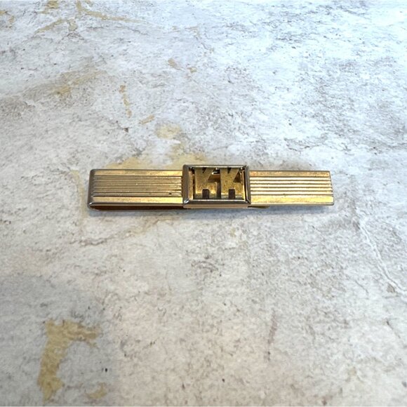Vintage Swank Gold Tone Monogram Tie Bar KK Initials - Picture 1 of 5